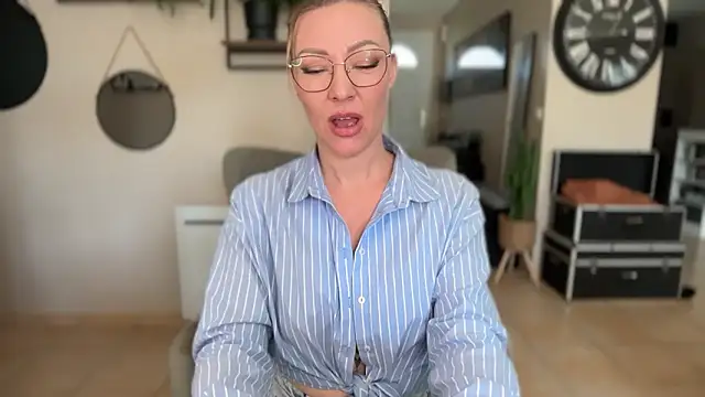 Sacha-xx online show from 03/24/26, 11:48