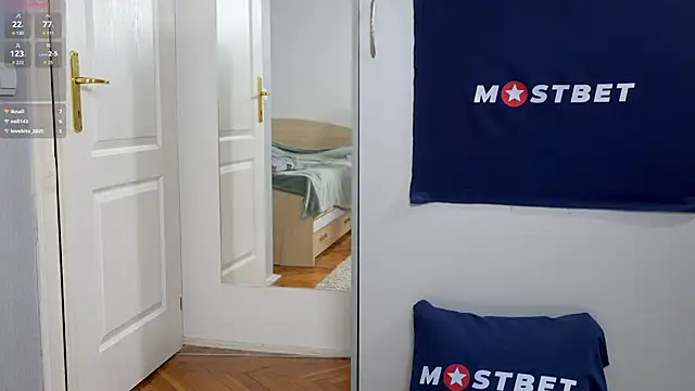 foxeslovefoxes online show from 12/24/24, 05:02