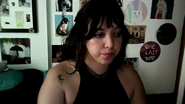 soynanabela28 online show from 03/17/25, 10:17