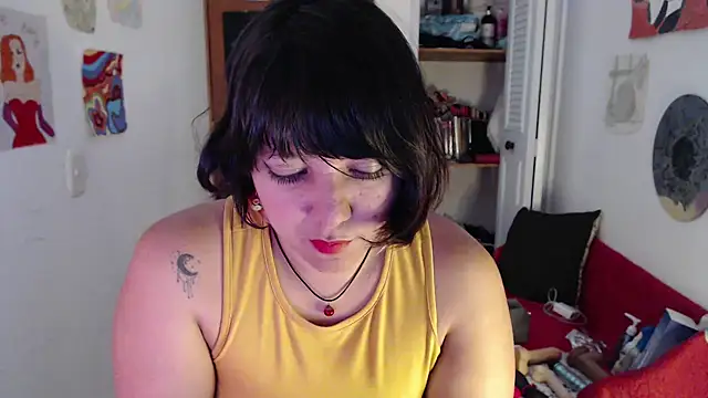 soynanabela28 online show from 09/18/25, 07:10