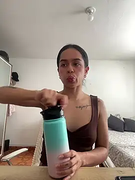 xlovelygirlx online show from 01/12/25, 08:03