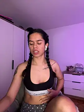 xlovelygirlx online show from 03/01/25, 09:07