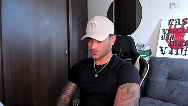 Snapshot of Alessandro_Vanni chatting on 09/26/25, 12:09 Alessandro Vanni online show from 09/26/25, 12:09