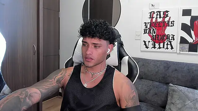 Alessandro Vanni online show from 12/22/25, 03:42