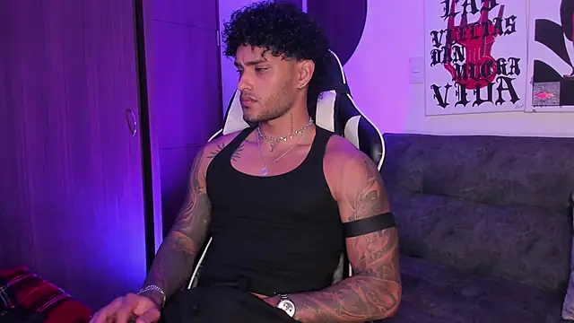 Alessandro Vanni online show from 04/29/26, 03:21