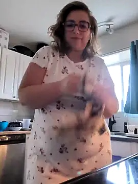 Canadian BBW online show from 11/29/25, 08:01