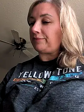 Canadian BBW online show from 05/21/26, 09:44