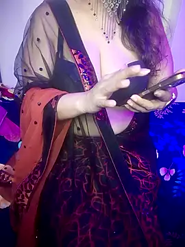 Snapshot of indian_passion chatting on 01/25/25, 12:58 indian passion online show from 01/25/25, 12:58