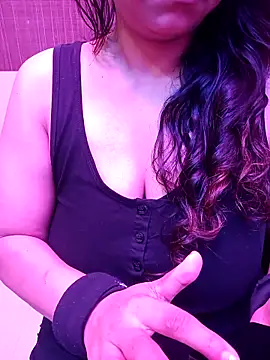 Snapshot of indian_passion chatting on 09/26/25, 02:10 indian passion online show from 09/26/25, 02:10