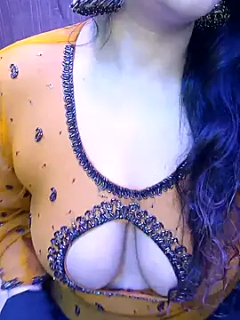 Snapshot of indian_passion chatting on 10/15/25, 05:57 indian passion online show from 10/15/25, 05:57