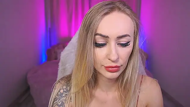 GraceCandy online show from 09/15/25, 09:04