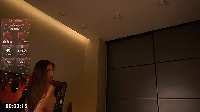 Snapshot of _Miss_Johansson_ chatting on 12/23/24, 09:18 Miss Johansson online show from 12/23/24, 09:18