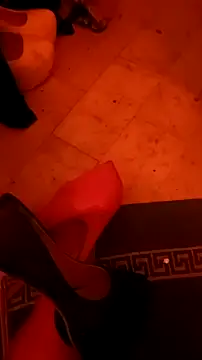 Snapshot of Misspadrona88 chatting on 11/19/25, 01:05 Misspadrona88 online show from 11/19/25, 01:05