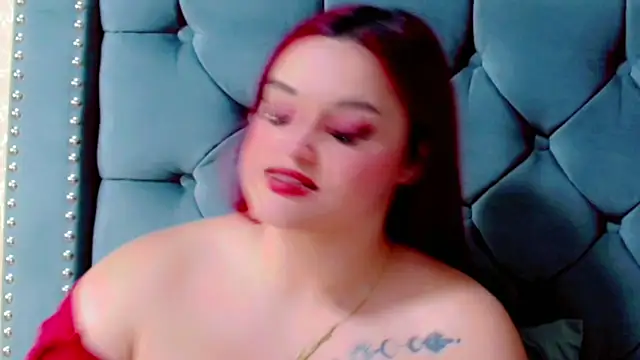 Snapshot of Imannejulienne chatting on 10/14/25, 01:28 Imannejulienne online show from 10/14/25, 01:28