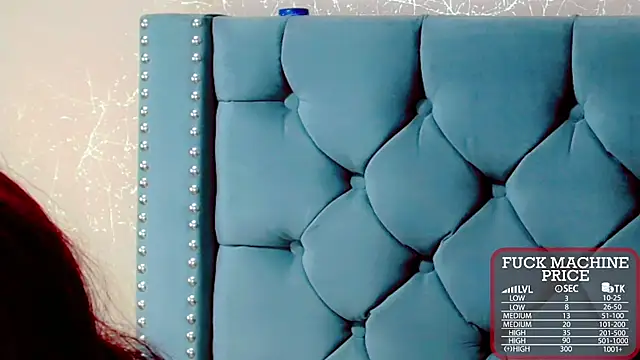 Snapshot of Imannejulienne chatting on 12/18/25, 02:06 Imannejulienne online show from 12/18/25, 02:06