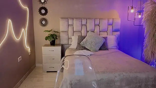 pamela reyes  online show from 03/26/26, 08:03