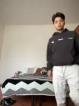 dylancrugerx online show from 04/10/26, 09:25