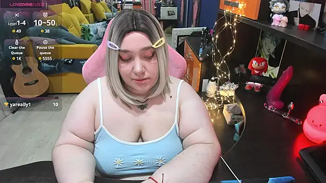 Softie Sofy online show from 02/26/25, 09:10