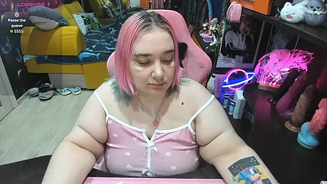 Softie Sofy online show from 02/12/26, 03:01