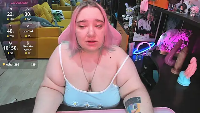 Snapshot of Softie_Sofy chatting on 06/16/26, 02:58 Softie Sofy online show from 06/16/26, 02:58