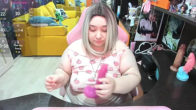 Snapshot of Softie_Sofy chatting on 06/28/26, 02:39 Softie Sofy online show from 06/28/26, 02:39
