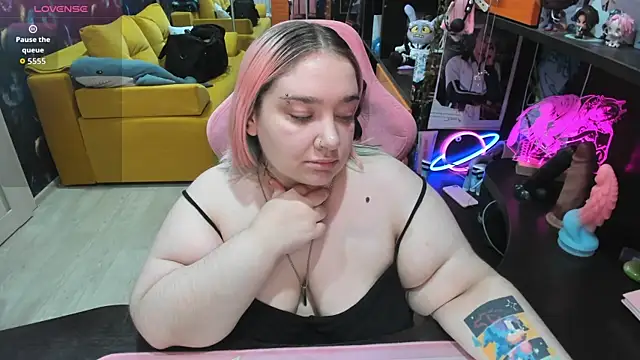 Snapshot of Softie_Sofy chatting on 07/09/26, 12:15 Softie Sofy online show from 07/09/26, 12:15