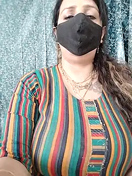 cute-tanvi online show from 03/10/25, 10:15