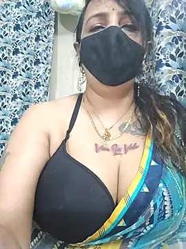 cute-tanvi online show from 10/03/25, 11:57