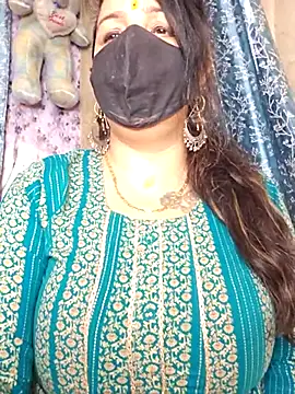 cute-tanvi online show from 04/28/26, 12:53