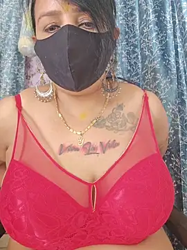 cute-tanvi online show from 05/15/26, 10:50