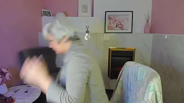 CarmenSoft online show from 02/06/25, 04:10