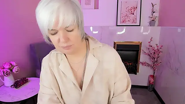 CarmenSoft online show from 06/05/26, 08:47