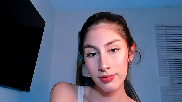 valeria gonzales  online show from 12/15/24, 11:20