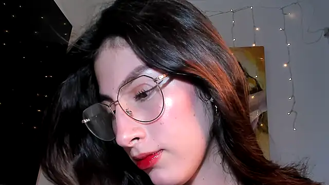 valeria gonzales  online show from 01/11/25, 05:20