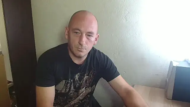 Johan   Barker online show from 11/03/25, 12:39