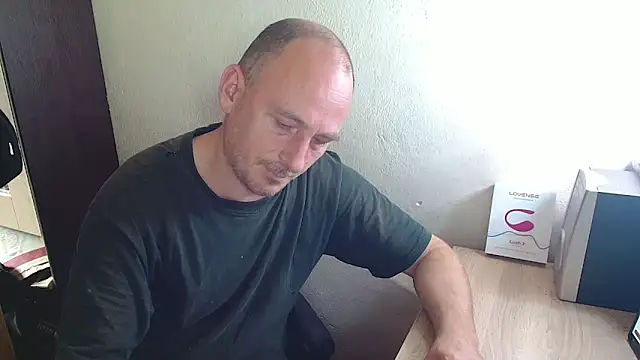 Johan   Barker online show from 11/16/25, 01:06