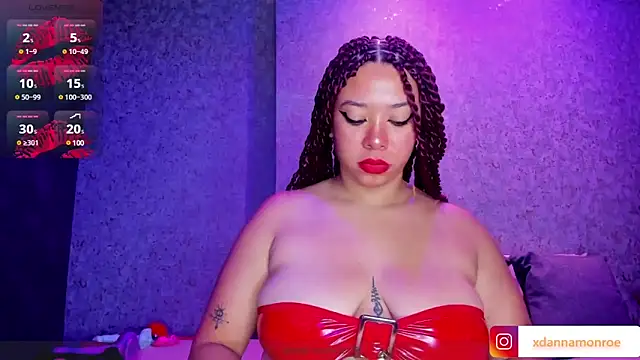 Snapshot of DanniaMonroee chatting on 12/19/24, 11:07 DanniaMonroee online show from 12/19/24, 11:07