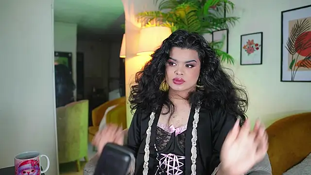 Snapshot of artechloe chatting on 02/21/25, 04:29 artechloe online show from 02/21/25, 04:29