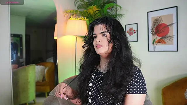 Snapshot of artechloe chatting on 03/01/25, 06:00 artechloe online show from 03/01/25, 06:00