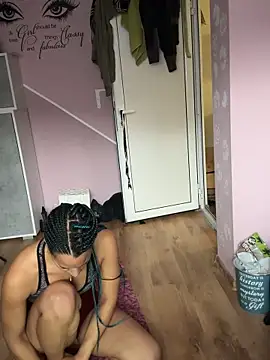 Snapshot of AaliyahHarris chatting on 12/02/24, 11:45 AaliyahHarris online show from 12/02/24, 11:45