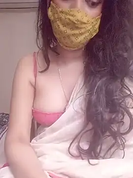 Snapshot of Lavanya_Shah chatting on 06/19/26, 03:27 Lavanya Shah online show from 06/19/26, 03:27