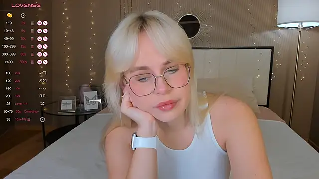 bellatip online show from 10/03/25, 01:02