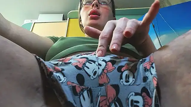 Snapshot of miaa_sunn chatting on 11/30/25, 01:15 miaa sunn online show from 11/30/25, 01:15