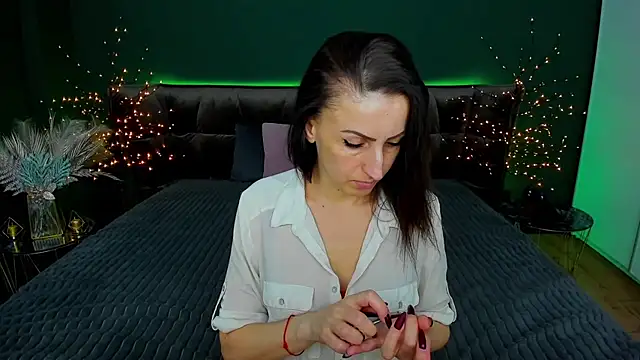 Rebecca Diamond online show from 03/09/25, 09:57