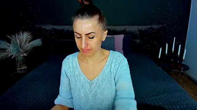 Snapshot of Rebecca_Diamond chatting on 02/05/26, 06:40 Rebecca Diamond online show from 02/05/26, 06:40