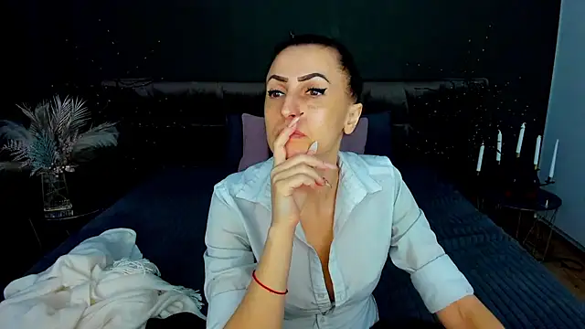 Snapshot of Rebecca_Diamond chatting on 02/09/26, 06:39 Rebecca Diamond online show from 02/09/26, 06:39