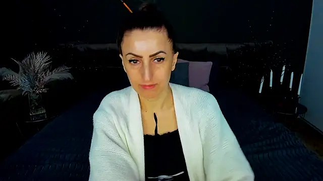 Snapshot of Rebecca_Diamond chatting on 02/10/26, 06:50 Rebecca Diamond online show from 02/10/26, 06:50