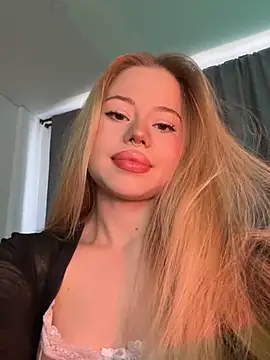 curchez  online show from 01/29/25, 07:32