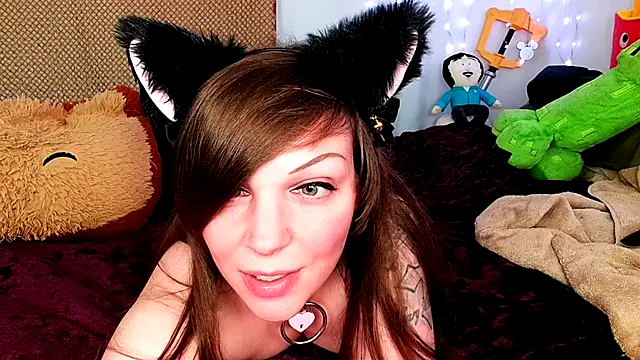 GamerGirlRoxyAndLee online show from 01/28/25, 01:08