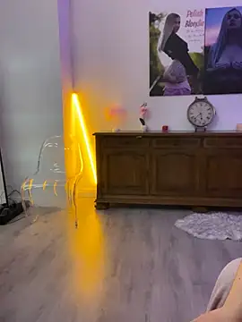 Cute-Alice online show from 04/10/26, 12:32